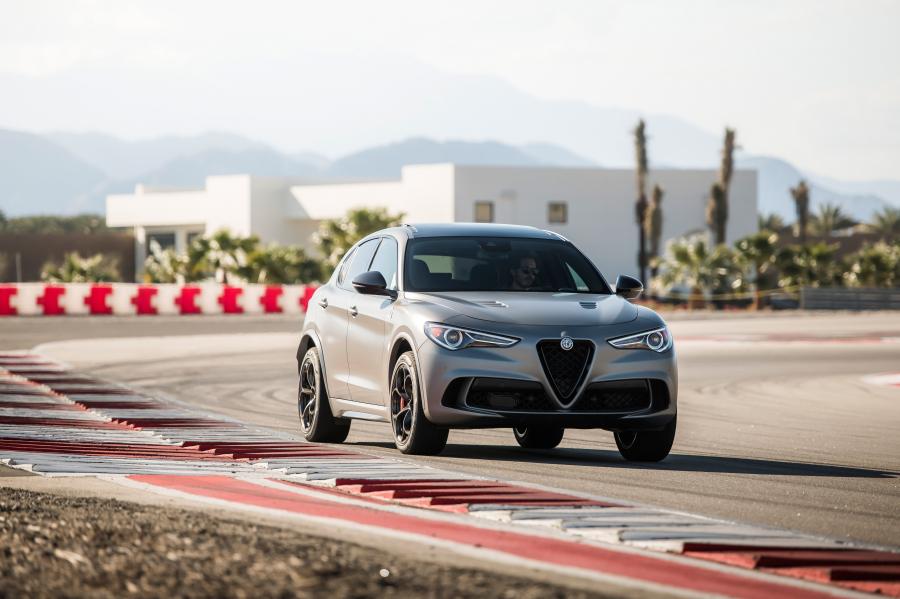  Alfa Romeo Stelvio Quadrifoglio NRING (949) 2019 года  (NA) (фото 20 из 31)